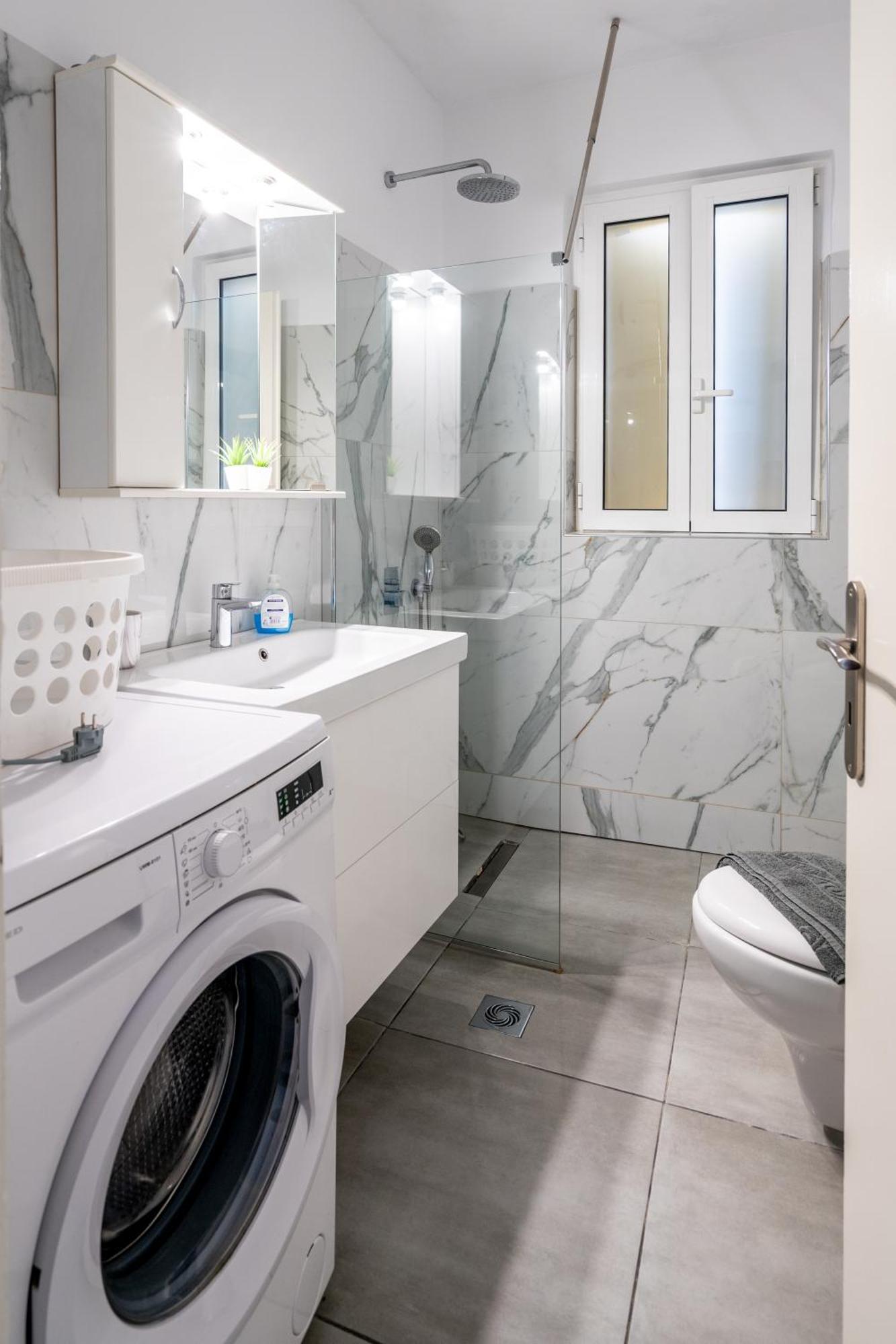 Psiri Gem From In Vivo Apartments- Spacious 1St Floor Apartment With Balcony In Athens' Historic Center Exterior foto
