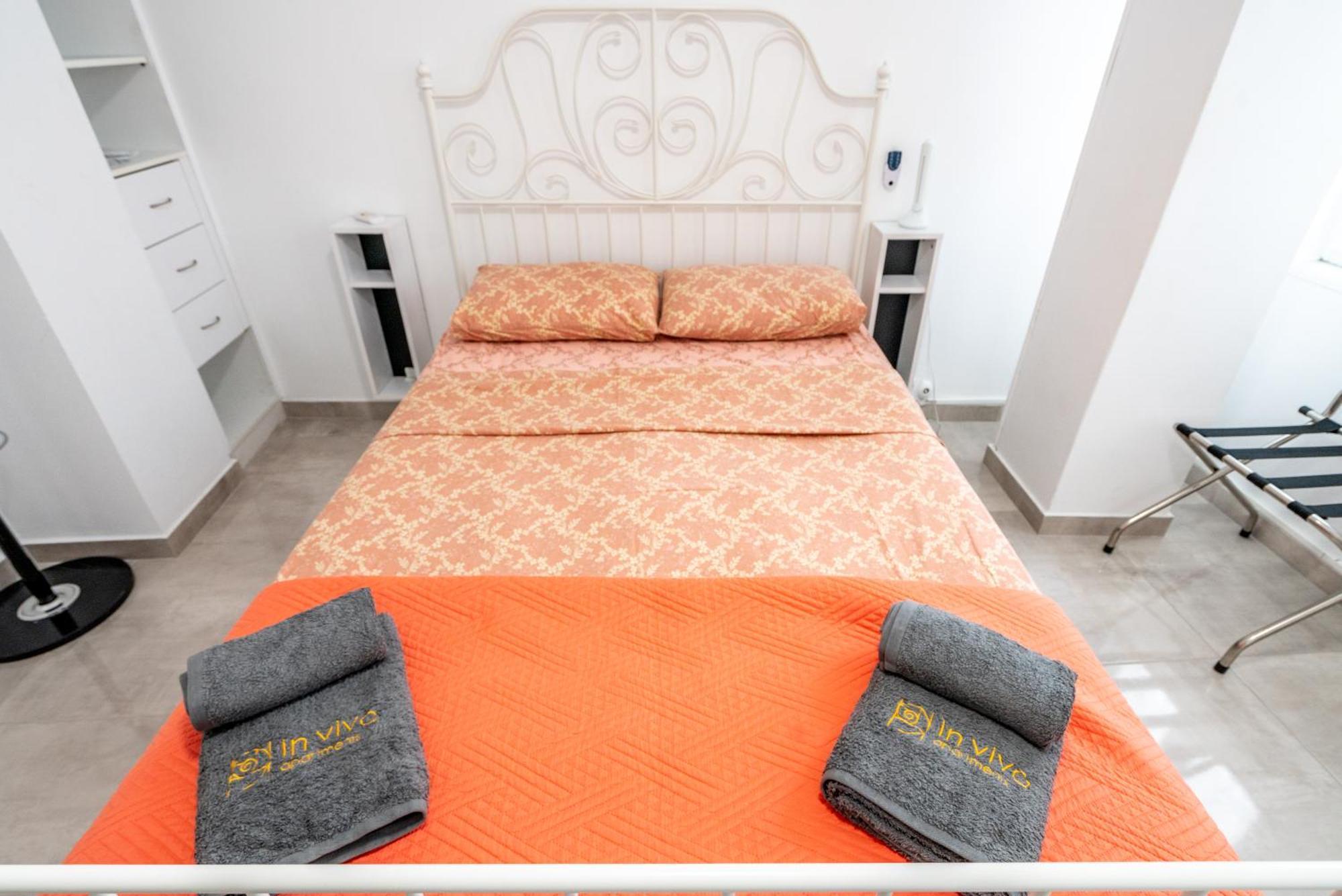 Psiri Gem From In Vivo Apartments- Spacious 1St Floor Apartment With Balcony In Athens' Historic Center Exterior foto